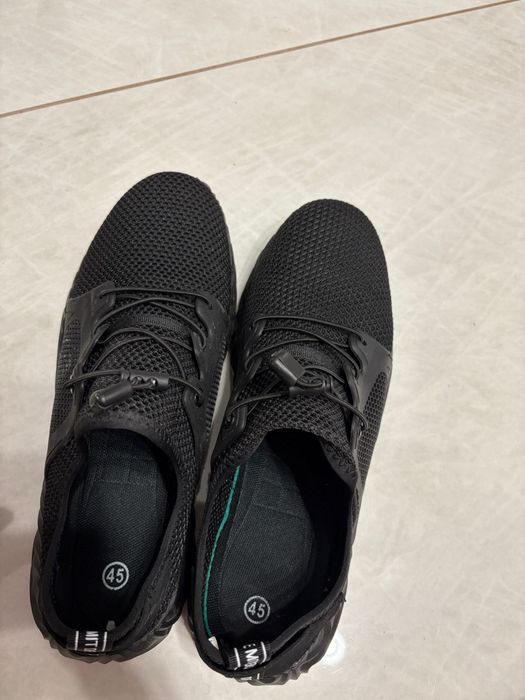 Vand papuci de lucru cu bombeu de metal