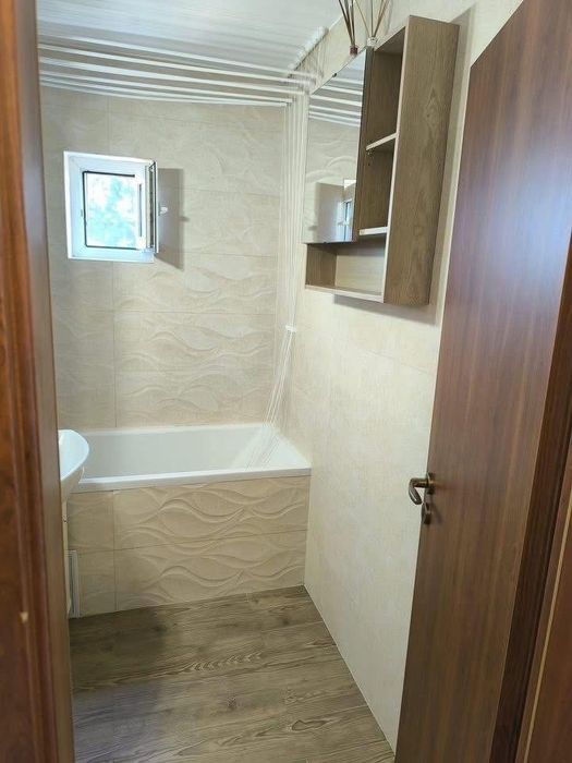 Inchiriez apartament
