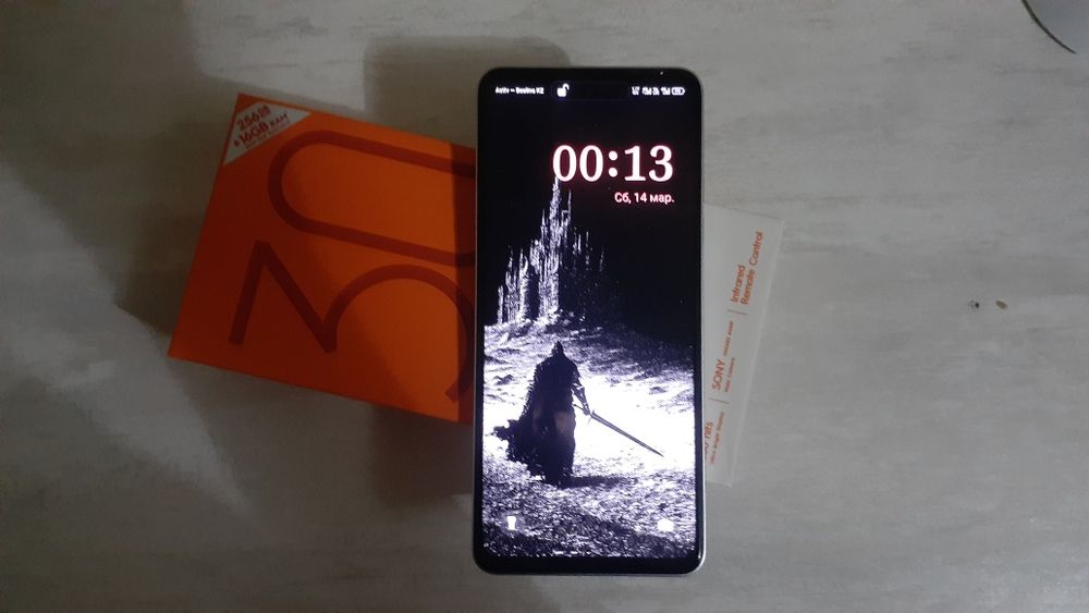 Продам Tecno spark 30, в идеале телефон