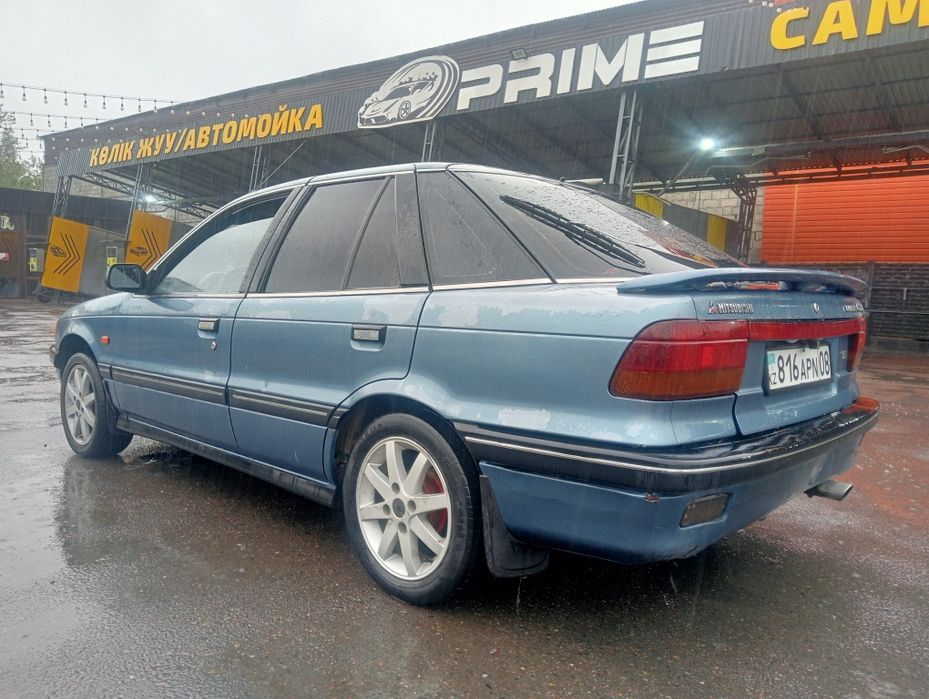 Митсубиси Лансер