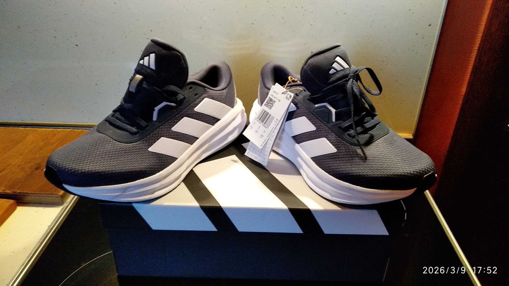 Адидас Галакси 7 ОРИГИНАЛНИ! Размер-42. ЧИСТО НОВИ! От ShopSector