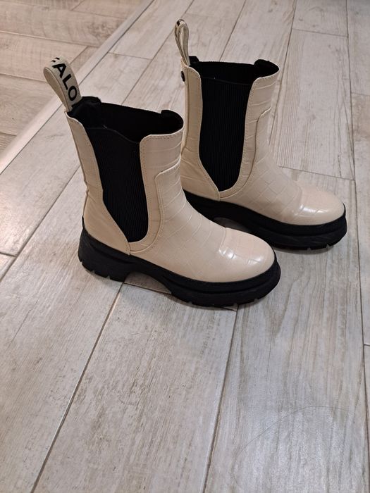 #Дамски боти #страхотни##