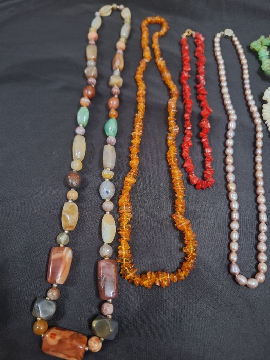 Старинна бижута естествен камък