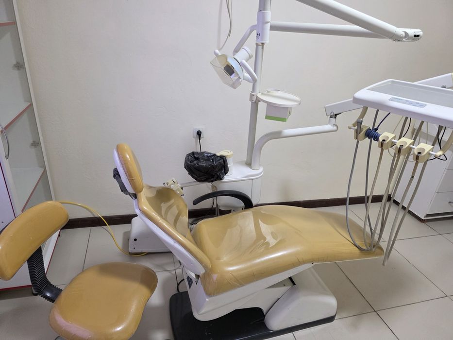 Стоматологическое кресло