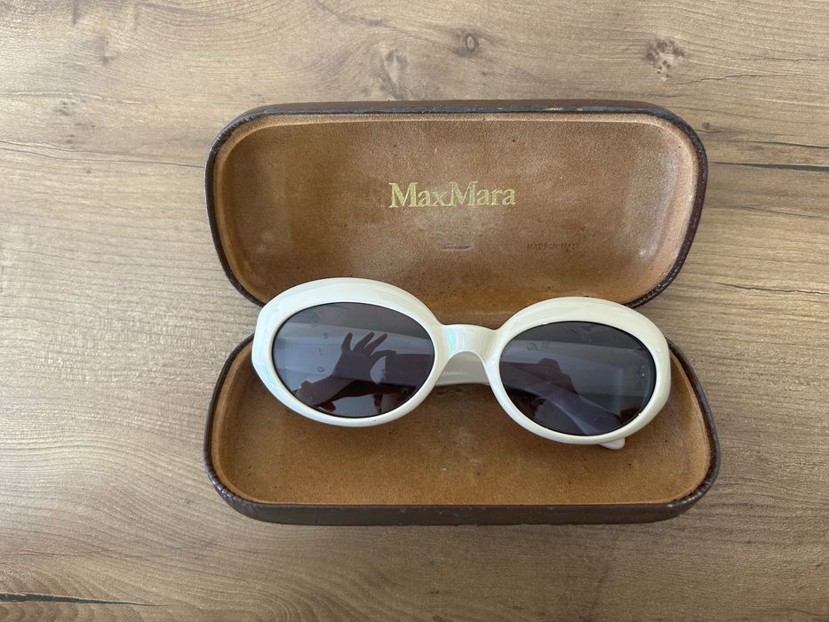 Солнцезащитные очки MaxMara