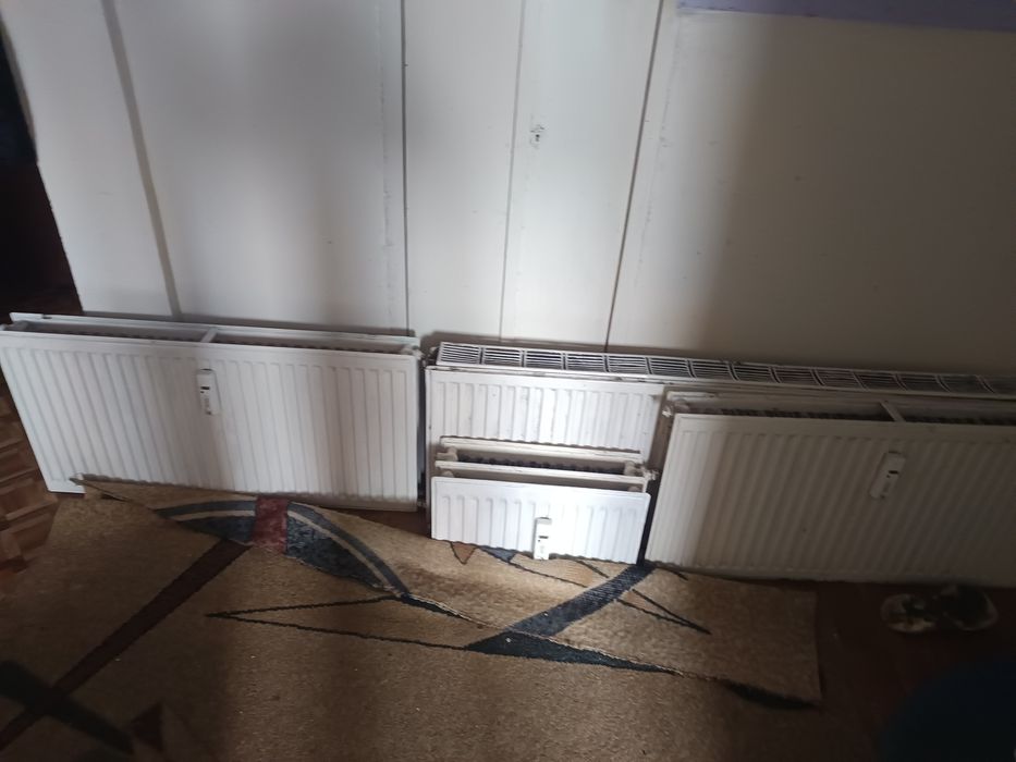 4 calorifere  care au fost folosite dar sunt bune pot fi folosite