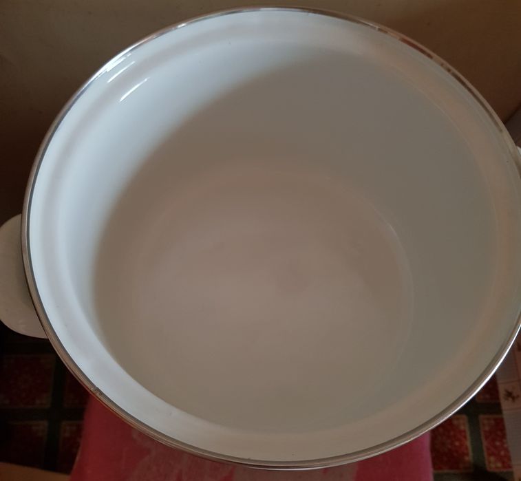 Vand oala 3 litri si vas yena