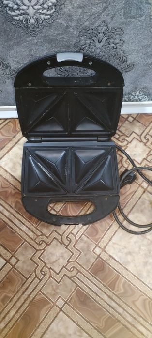 Продам Вафельницу