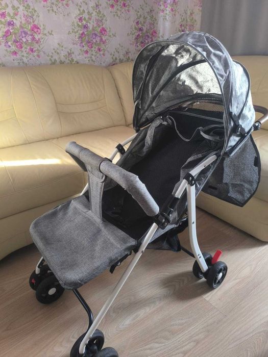Коляска прогулочная