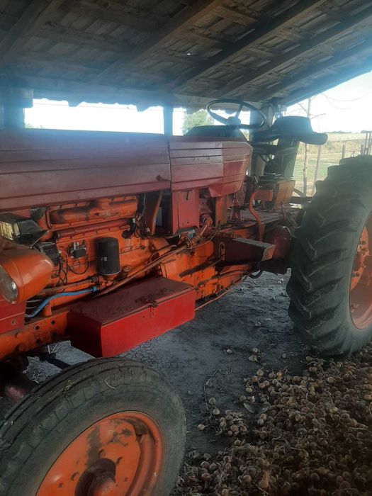 Vând tractor cositoa