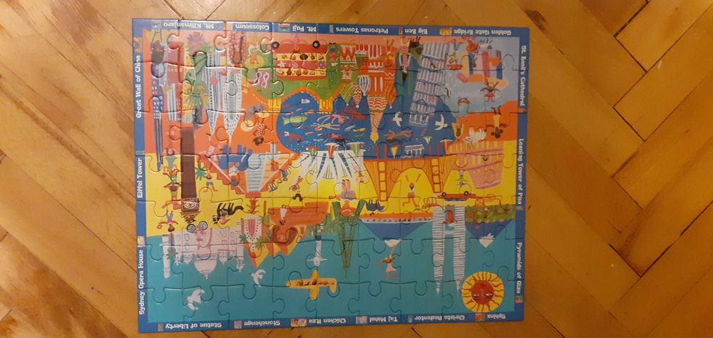 Английски пъзел със световни забележителности, в кръгла кутия