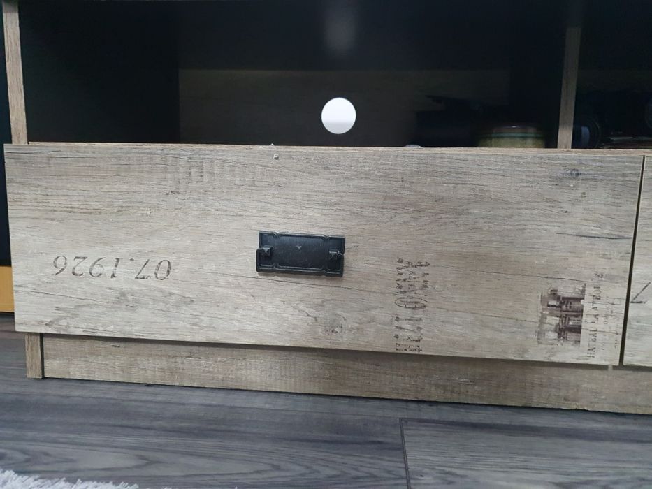 Vând comodă TV  pt livng