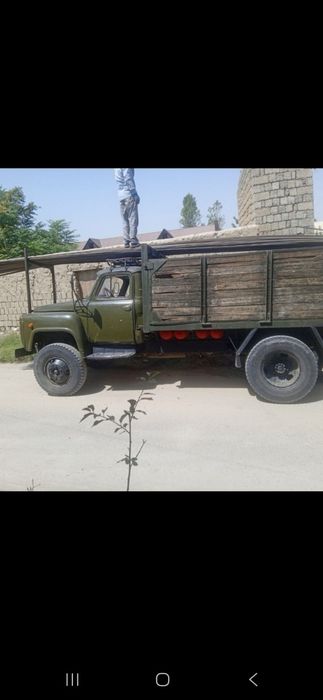 Gaz 5327, yuk mashinasi