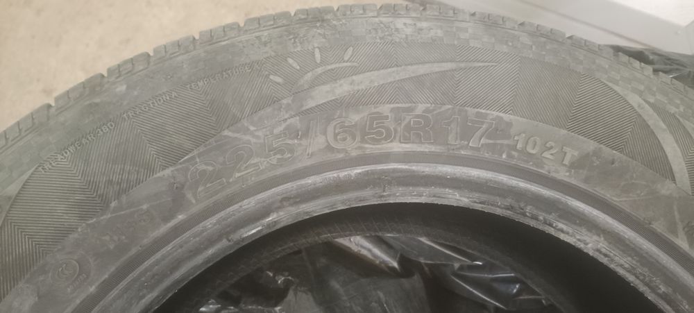 Шины  летние. Почти новые.
