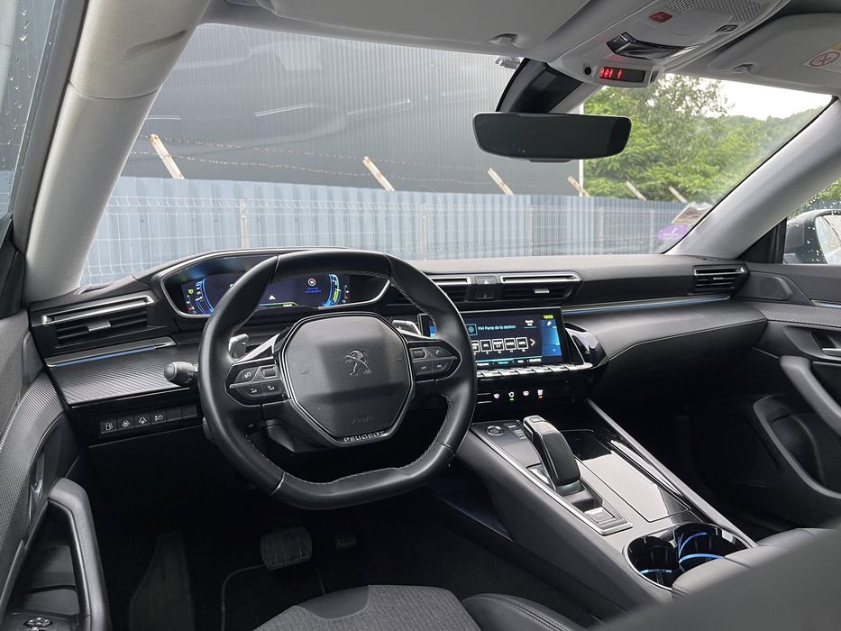 Peugeot 508 Plug in Hybrid automatic Allure black