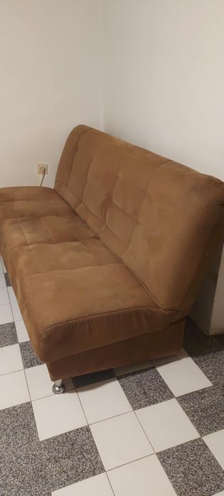 Разтегателен диван