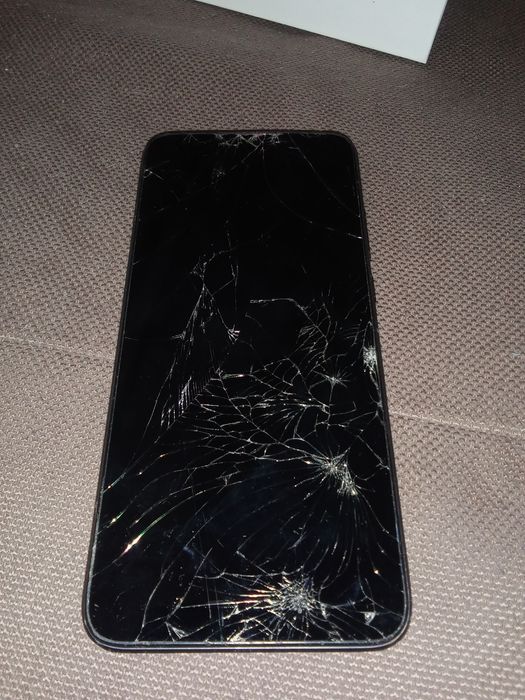 Продам на запчасти смартфон Redmi 9A