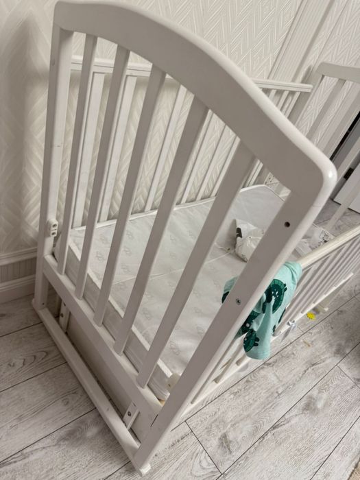 Детская кроватка манеж