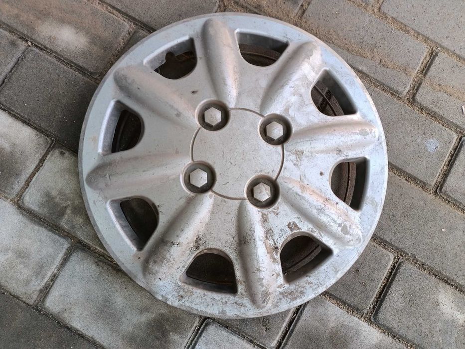 Продам колпаки для авто.