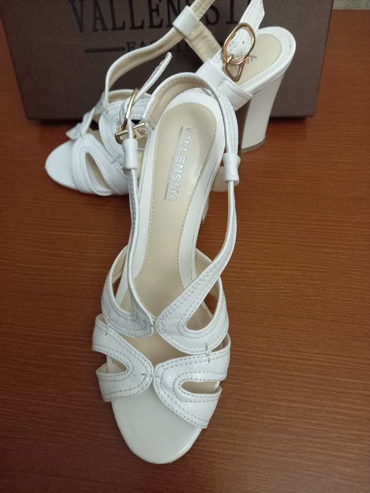 Туфли р.38 и босоножки р.37