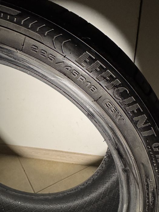 Goodyear EfficeintGrip 225/45 R18 -почти нови, 80% ресурс
