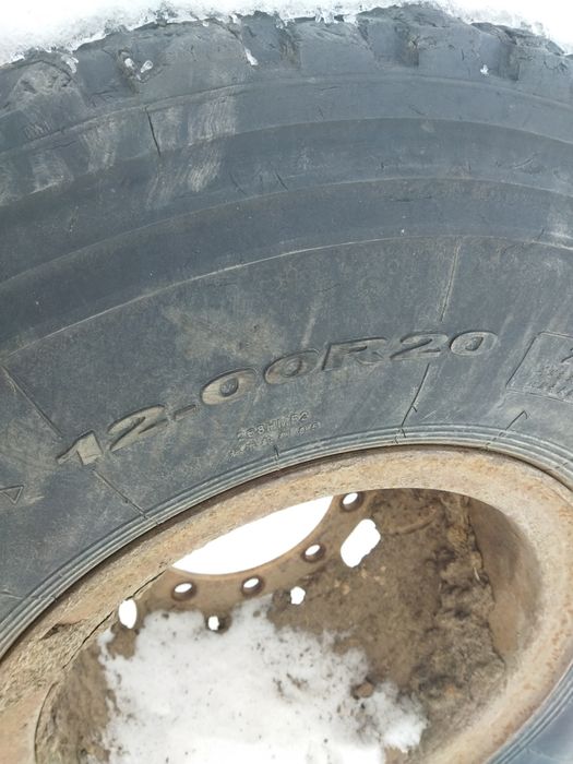 Продам б/у китайскую 12.00 R20
