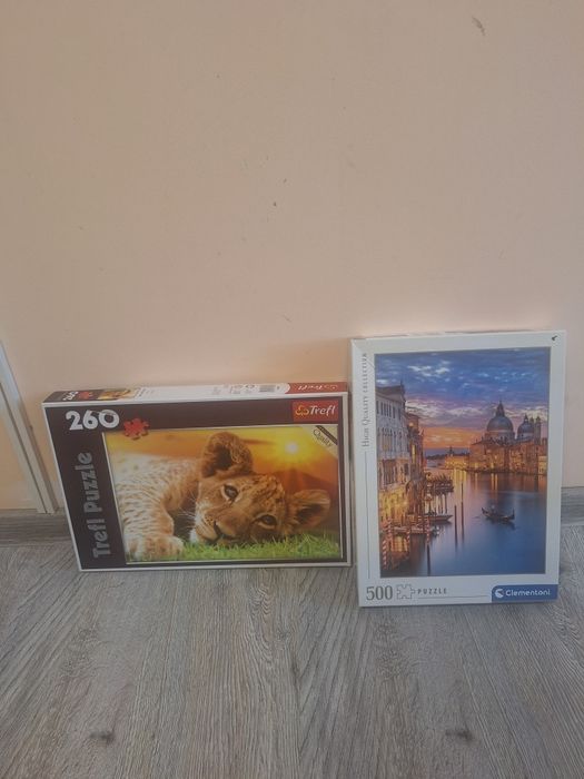 Продавам пъзели  с 500 и 260 части