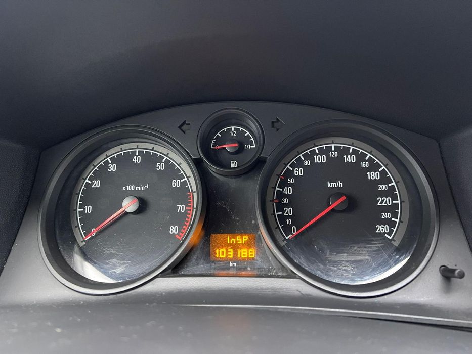 Opel astra h 2013 rulaj doar 100.000 real