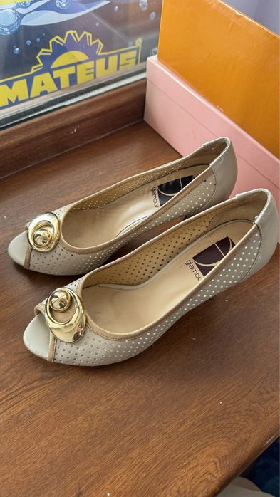 Продам туфли 37 размер