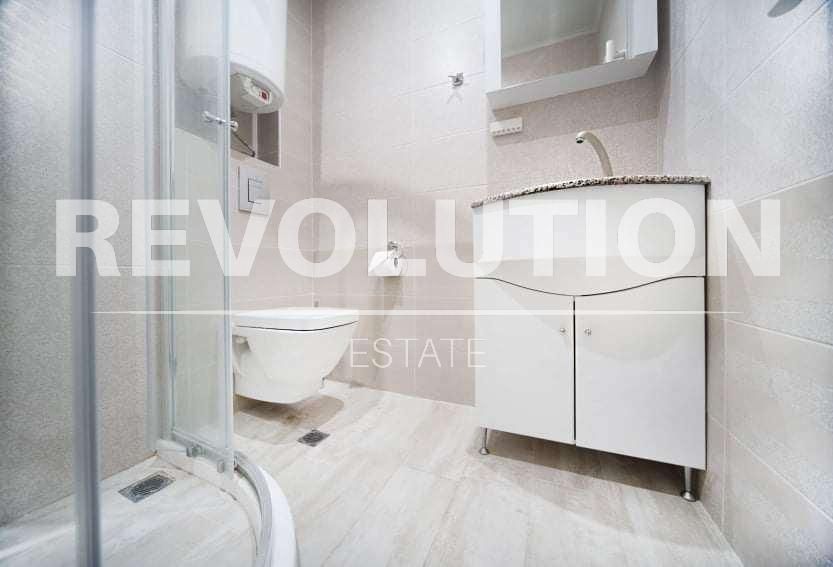 Дава се под наем Тристаен апартамент в Варна, Гръцка махала - 105 кв.м за 800 € - Снимка #6