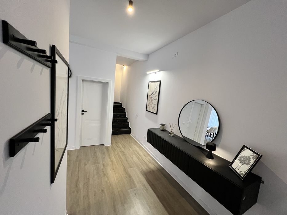 Casa zona Ford, (Cârcea), 3 dormitoare 3 bai, str. Primaverii