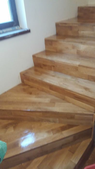 Стъпала и стълби от дърво и ламинат.