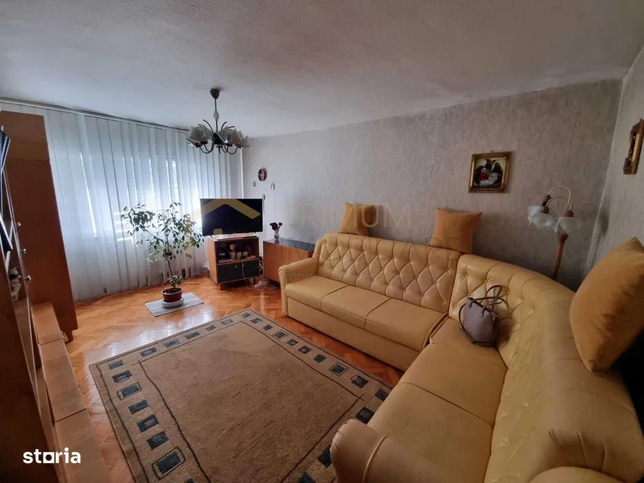 ARADULUI - ETAJ 3 - BLOC IZOLAT - 3 camere - decomandat - centrala pro