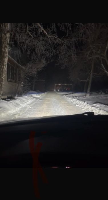 Продам передние фары на Lada Vesta