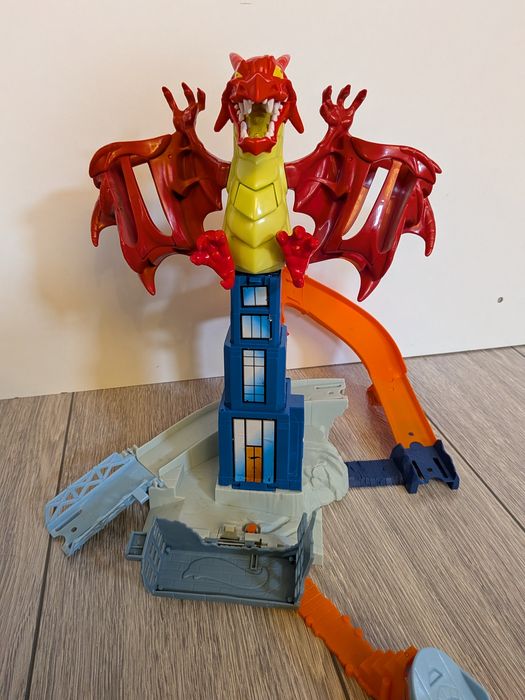 Set Hot Wheels Dragon Blast