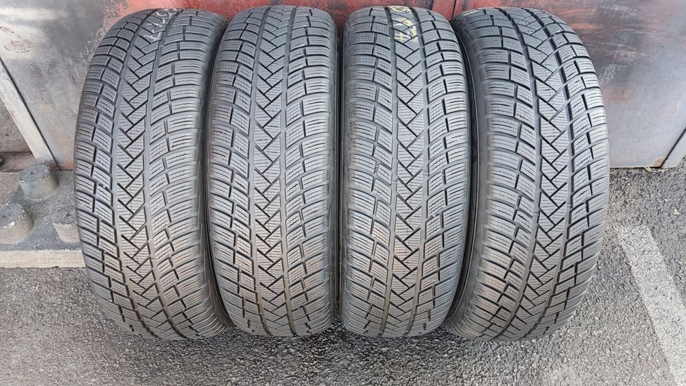 4бр. зимни гуми 235/65/17 Vredestein Wintrac
dot24