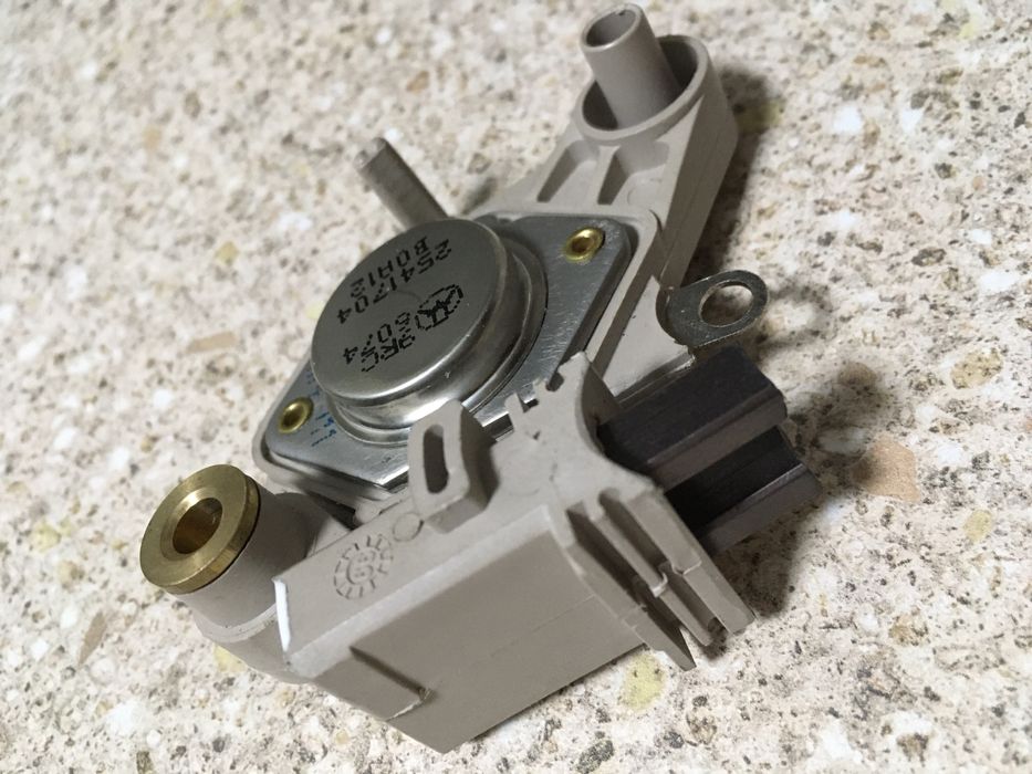 Реле-регулятор VALEO Passat B5