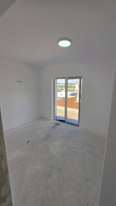 Finalizat! În curs se intabulare! 3 camere etaj 1, loc parcare.