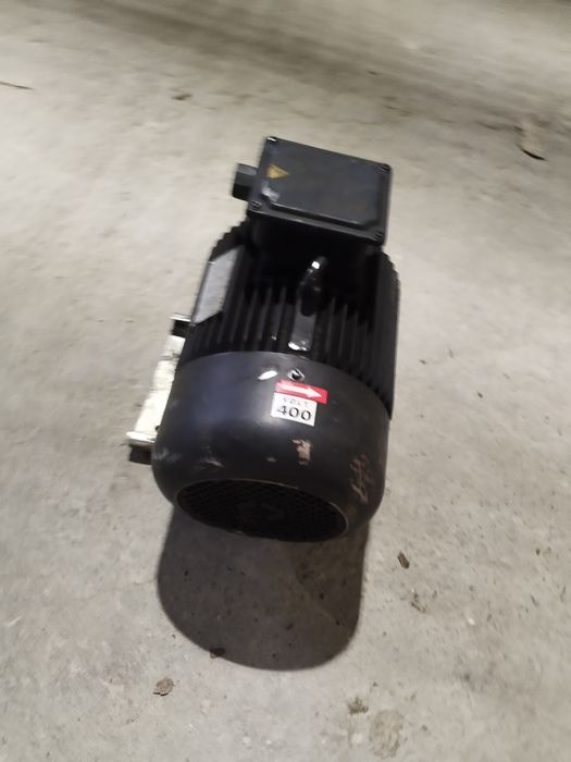 Електромотор 5.5 kW 2900 оборота