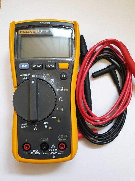 Vand multimetru FLUKE 117 NOU