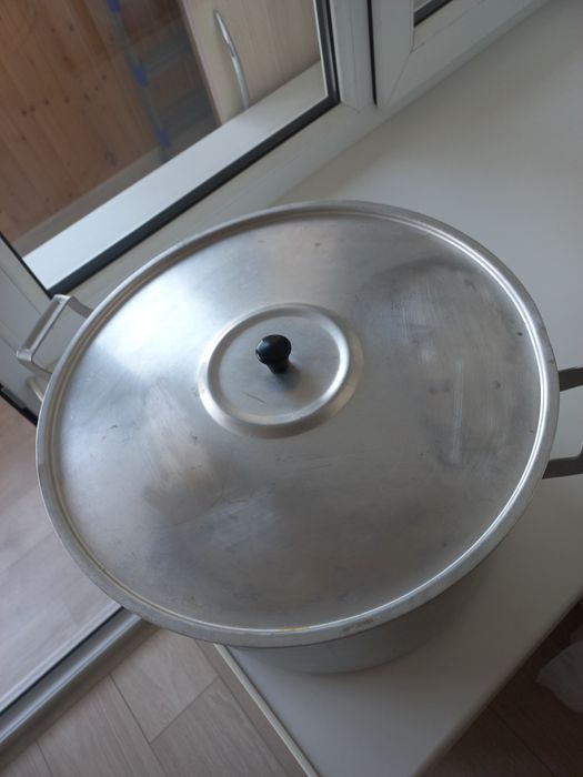 Большая каструля алюминь