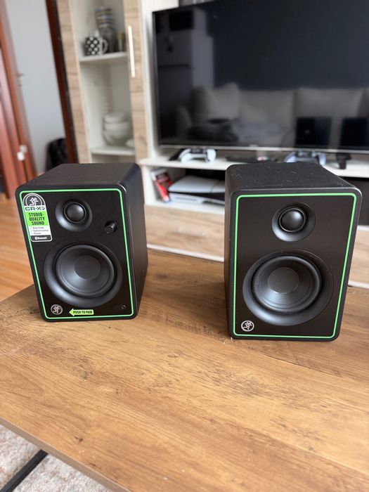 Mackie CR4-XBT  – мощен звук с Bluetooth