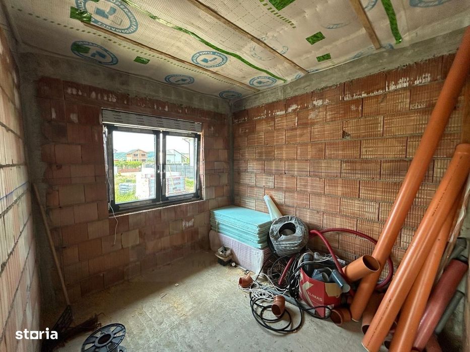 Casa premium pe un singur nivel 4 camere terasa pivnita Cristian