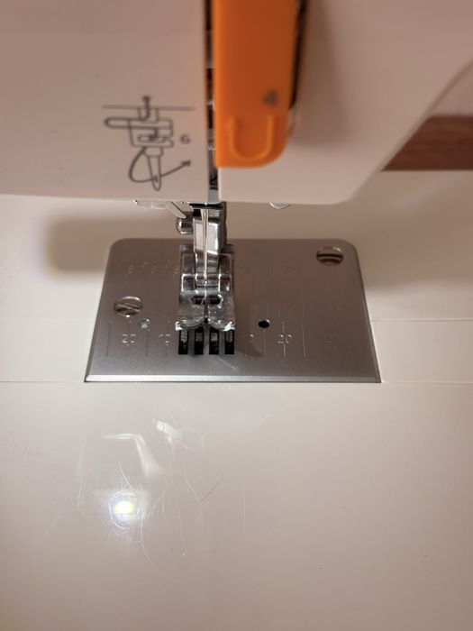 Продам швейную машинку б/у