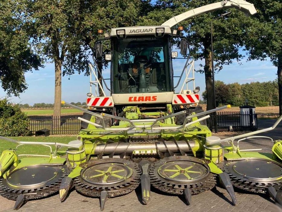 Кормоуборочный комбайн Claas Jaguar 900 Speedstar