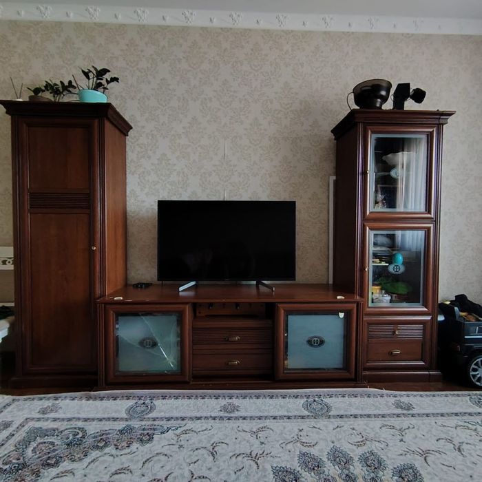 Продам Горка Стенка в гостинную