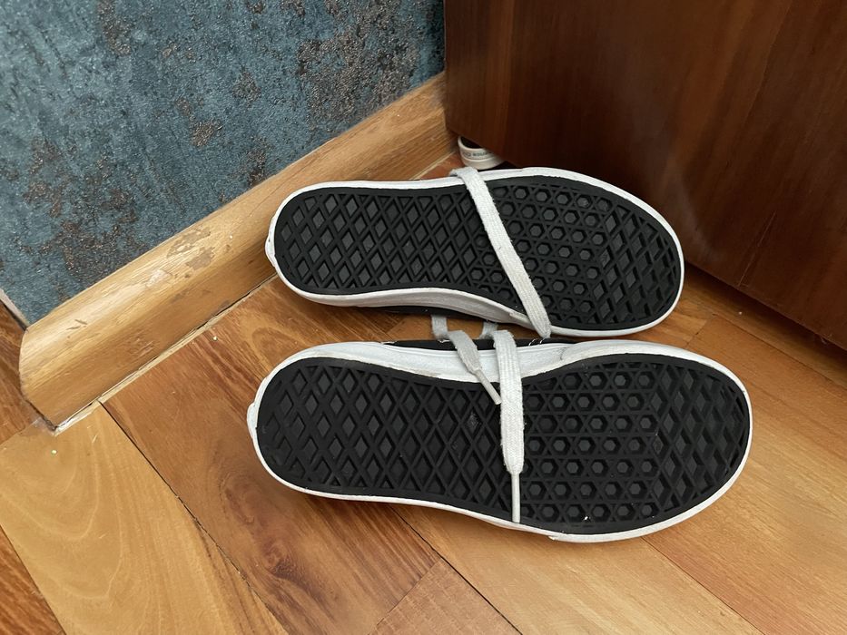 Vans (marimea 33)