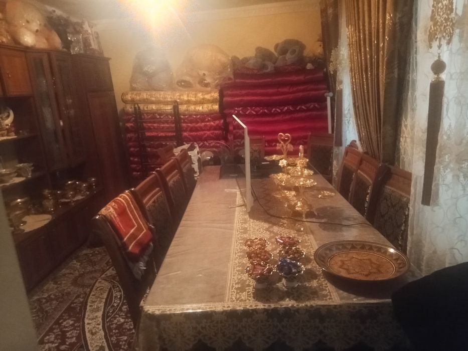 Уй сотилади газ свет сув хаммаси бор