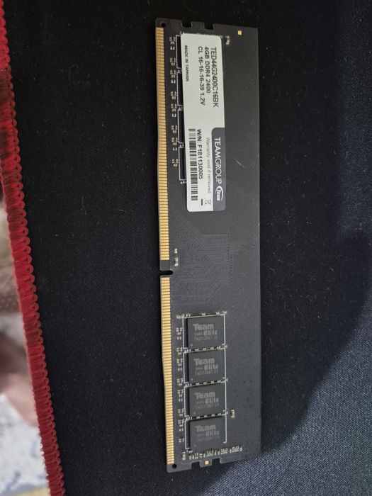 Продам ОЗУ новая Teamgroup 4GB/2400