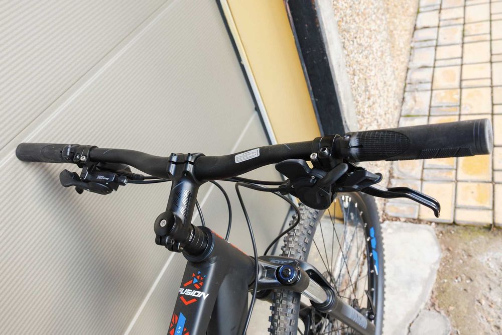 Планински велосипед CROSS FUSION X 27,5" 2024